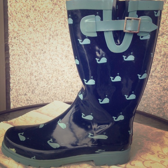 CUTE!  Whale boots