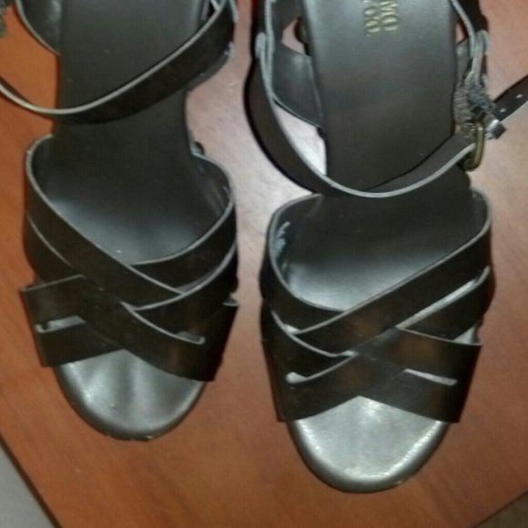 Open toe heels - Picture 2 of 3