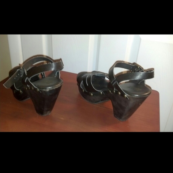 Open toe heels - Picture 3 of 3