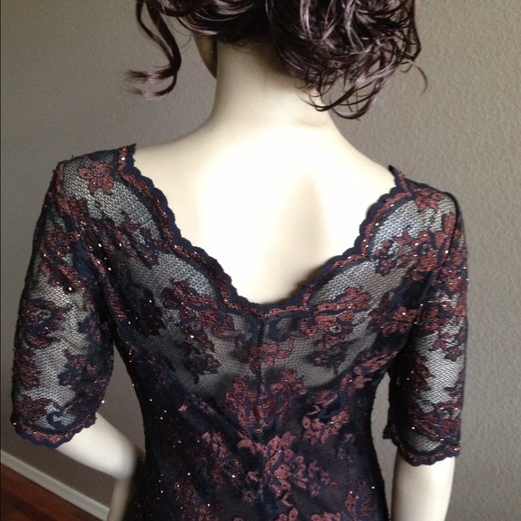 *Basix II* Evening Dress! - Picture 2 of 4