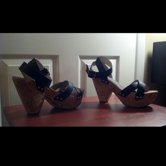 Heels - Picture 2 of 4