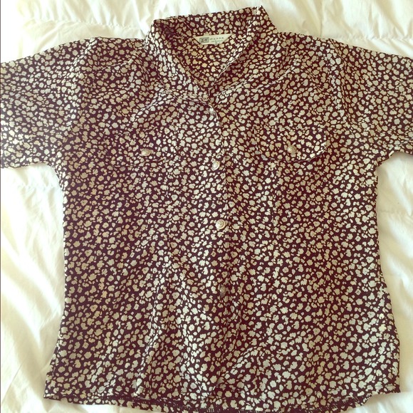 Perfect top from the office to drinks.