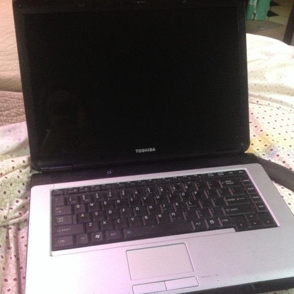 TOSHIBA LAPTOP