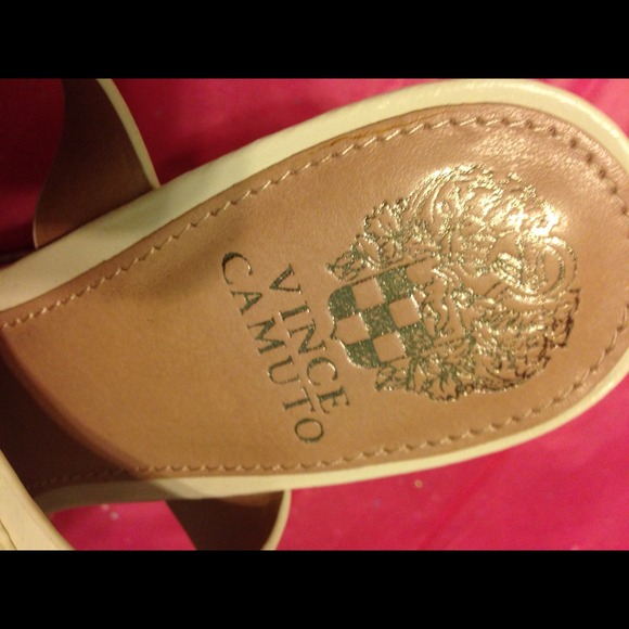 🚫SOLD🚫Vince Camuto White Strap Wedges - Picture 4 of 4