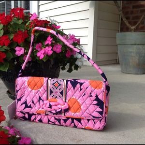 SALE!!!! Vera Bradley. Knot just a clutch