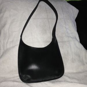 Black coach shoulder bag**reduced**