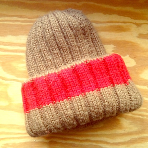 Accessories - 🔴SOLD🔴 Knit winter hat