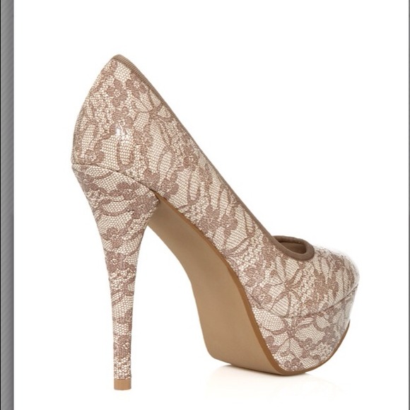 NWOT size 8 beautiful heels - Picture 1 of 4