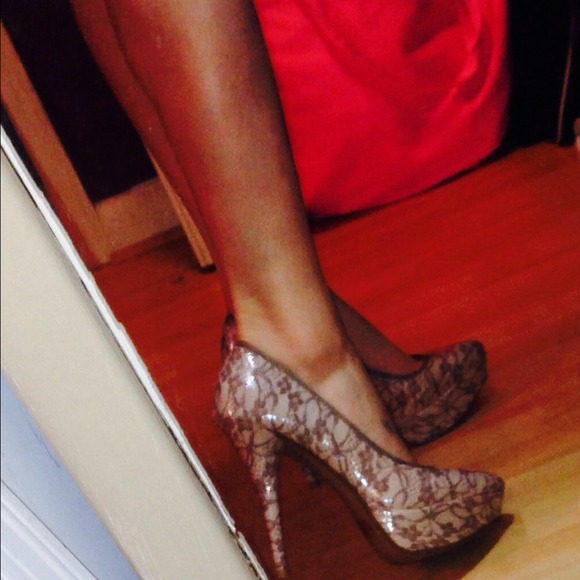 NWOT size 8 beautiful heels - Picture 4 of 4