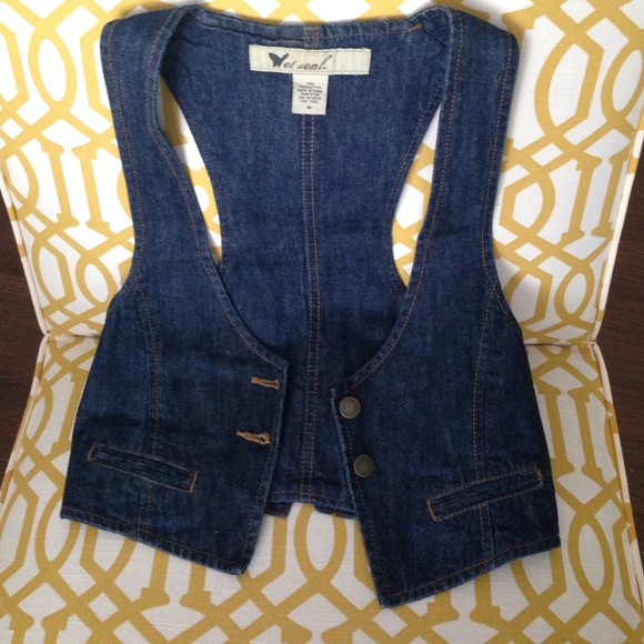 Denim Vest, size M - adorable!!!