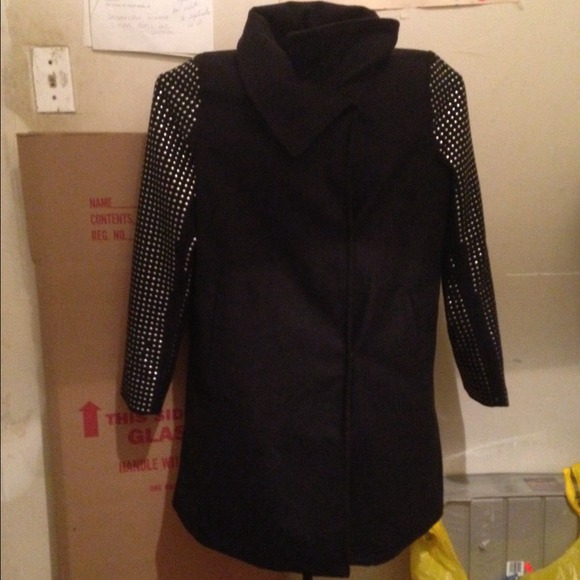 ‼️‼️sold ‼️‼️Black studded sleeve coat