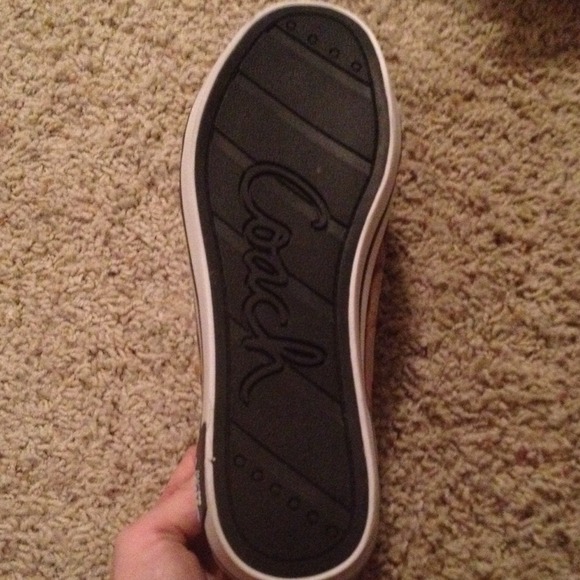 Brand new size 6 coach sneakers! ❤️ - Picture 2 of 3