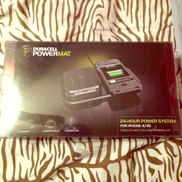 Powermat for the iPhone 4 & 4s!!!💕💕💕