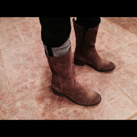 SOLD 🎀Quinn Boots 5.5