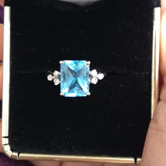 Blue topaz w/ genuine diamonds 14kt WG ring💎