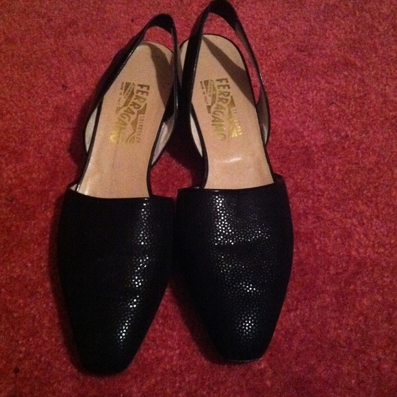 Ferragamo sling backs! Beautiful cloth front!