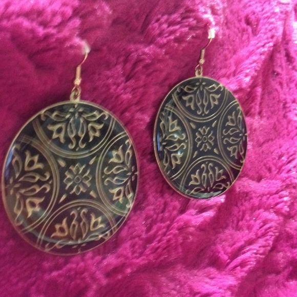 These are nice circle earrings