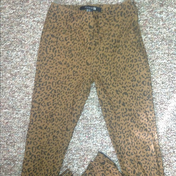 Leopard pants 🔱🔱REDUCED!! 🔱🔱