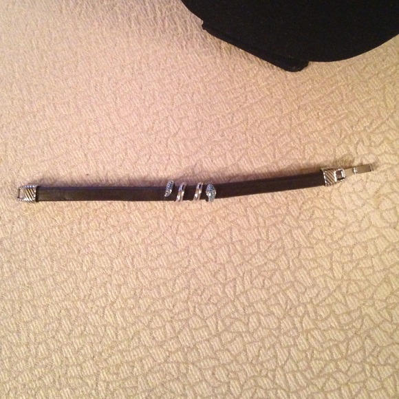 Snaked bracelet