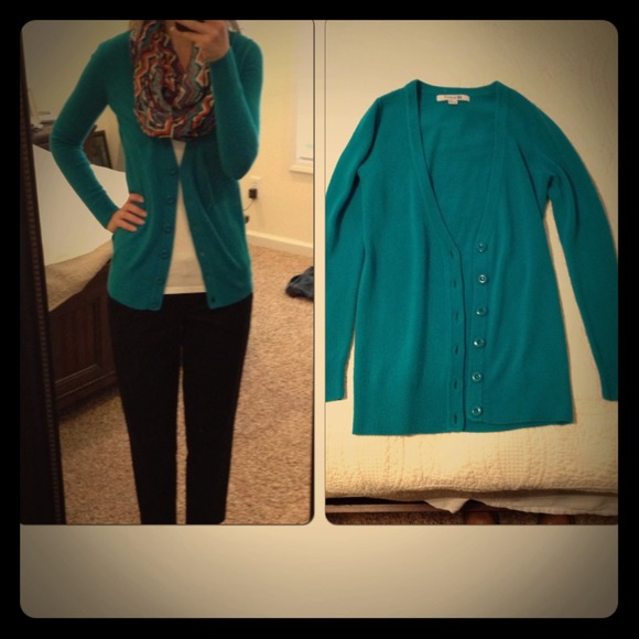 ❌SOLD❌Teal cardigan sweater