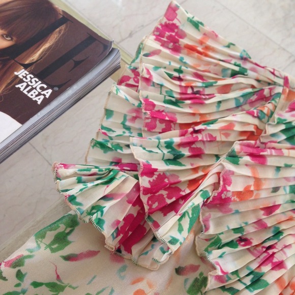 As seen on Jessica Alba, DVF Floral Wrap Blouse - Picture 3 of 4