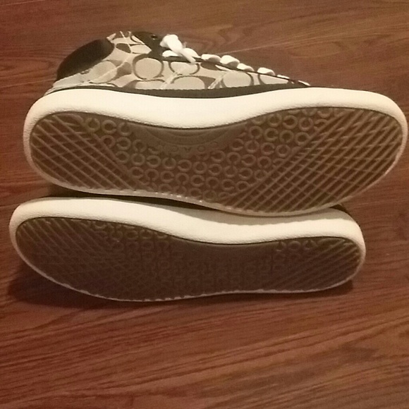 SOLD 🚫🚫🚫🚫Coach High Top Sneakers NWOT - Picture 4 of 4