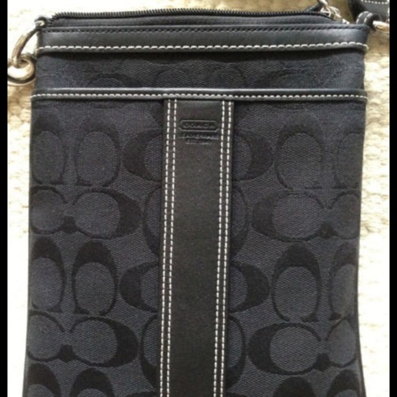SOLD!!!!!!! COACH SIGNATURE STRIPE SWINGPACK BLACK