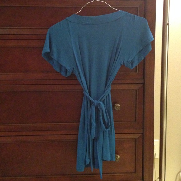 NWT blue tunic top- size S - Picture 2 of 4