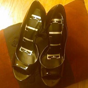 **sale**Elle - Black Patent heels