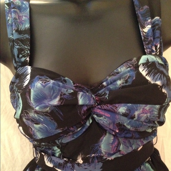 BEAUTIFUL  PARTY DRESS