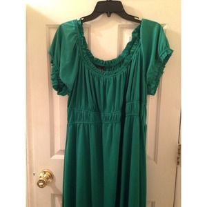 Long green dress 👗
