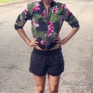 🙅 REDUCED🙅 Hawaiian print bomber