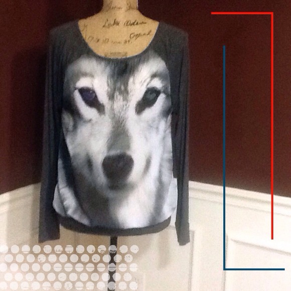 Tops - 🆕✨ Wolf Face Loose Fit Top