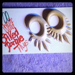 00 gayge whitewood spiked dangle earrings