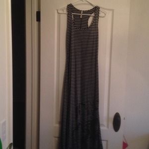 Maxi dress. Medium size