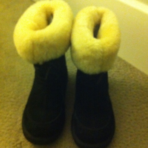Black UGG boots