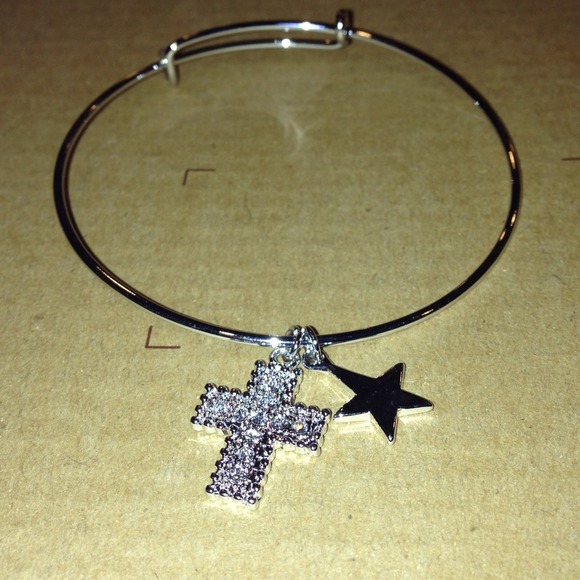 ✂Price cut✂ Alex and Ani Energy bangle!