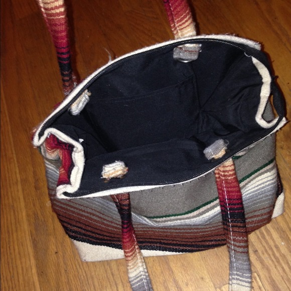 ✨TRADED w/ @wolfsrun✨ Boutique Navajo Print Bag - Picture 2 of 3