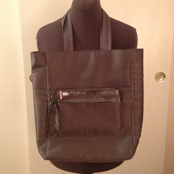 Grey tote with sequin wristlet