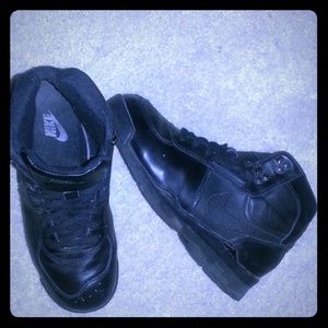 Black Nike sneaker boots