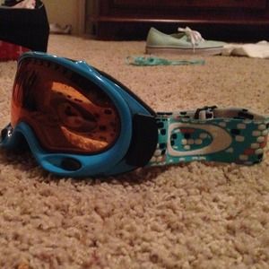 Oakley A frame goggles! Ski and snowboard