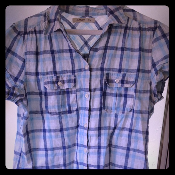 Old Navy button down short sleeve shirt