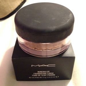 MAC Mineralize Face Powder