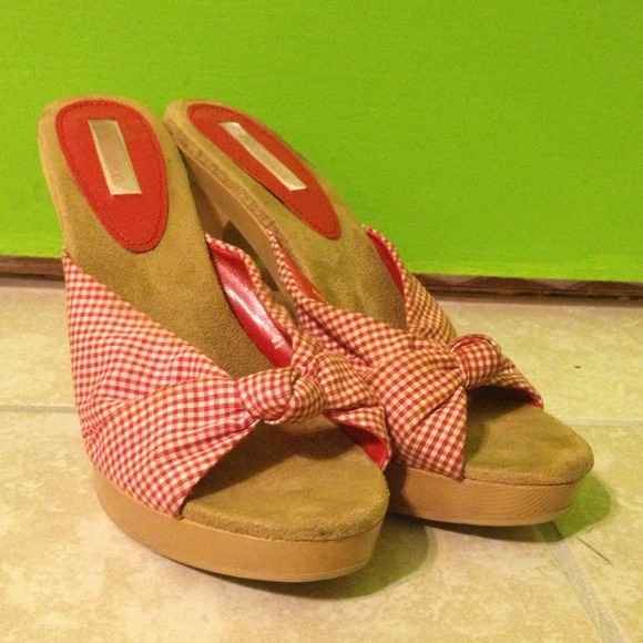 Xhilaration high heels