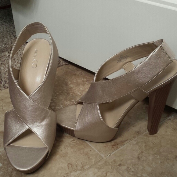 Nine & Co  "Facio" Womens Size 11 Sandal Heels