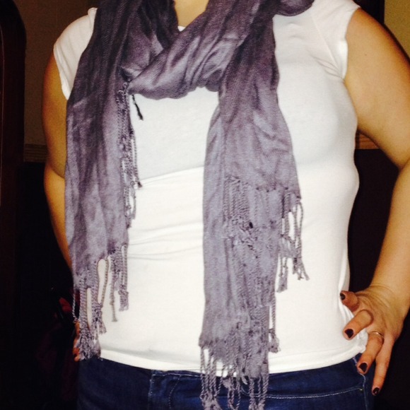 🚫🚫SOLD🚫🚫. Infinity Scarf - Picture 3 of 4