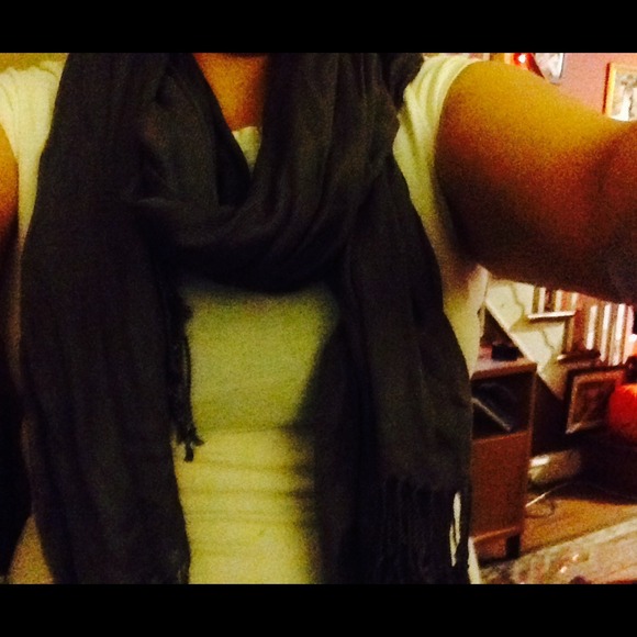 🚫🚫SOLD🚫🚫. Infinity Scarf - Picture 4 of 4