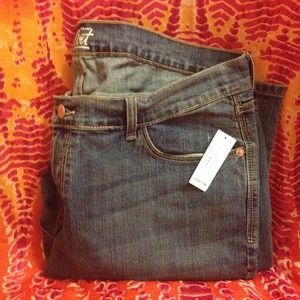Old Navy Flirt skinny leg stone washed jeans
