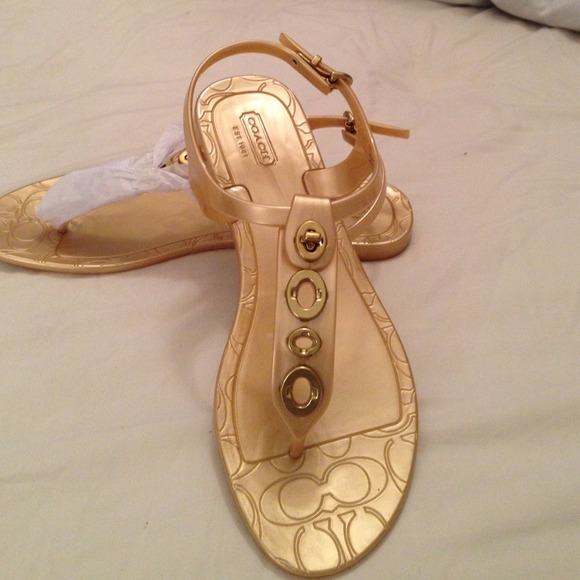 NEW COACH GOLDEN SANDALS
