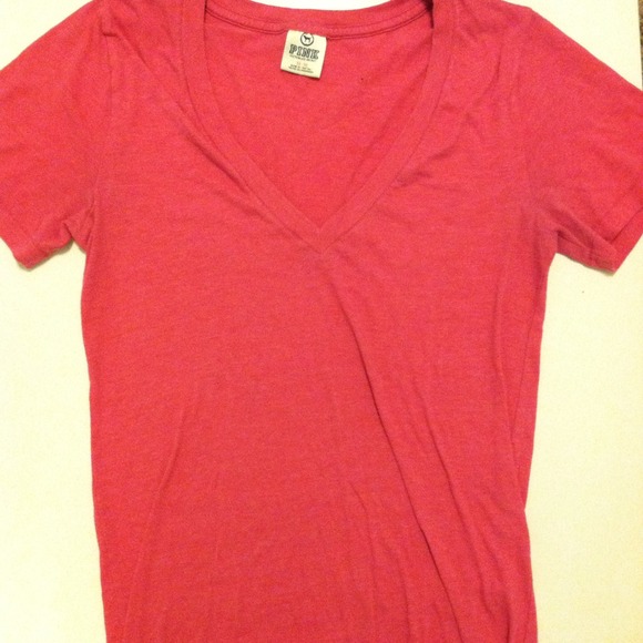 -SOLD-Lot of 2 VS Pink Tees - Picture 3 of 3